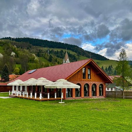 Biotour Camping & Restaurant Ghimes-Faget Exterior photo