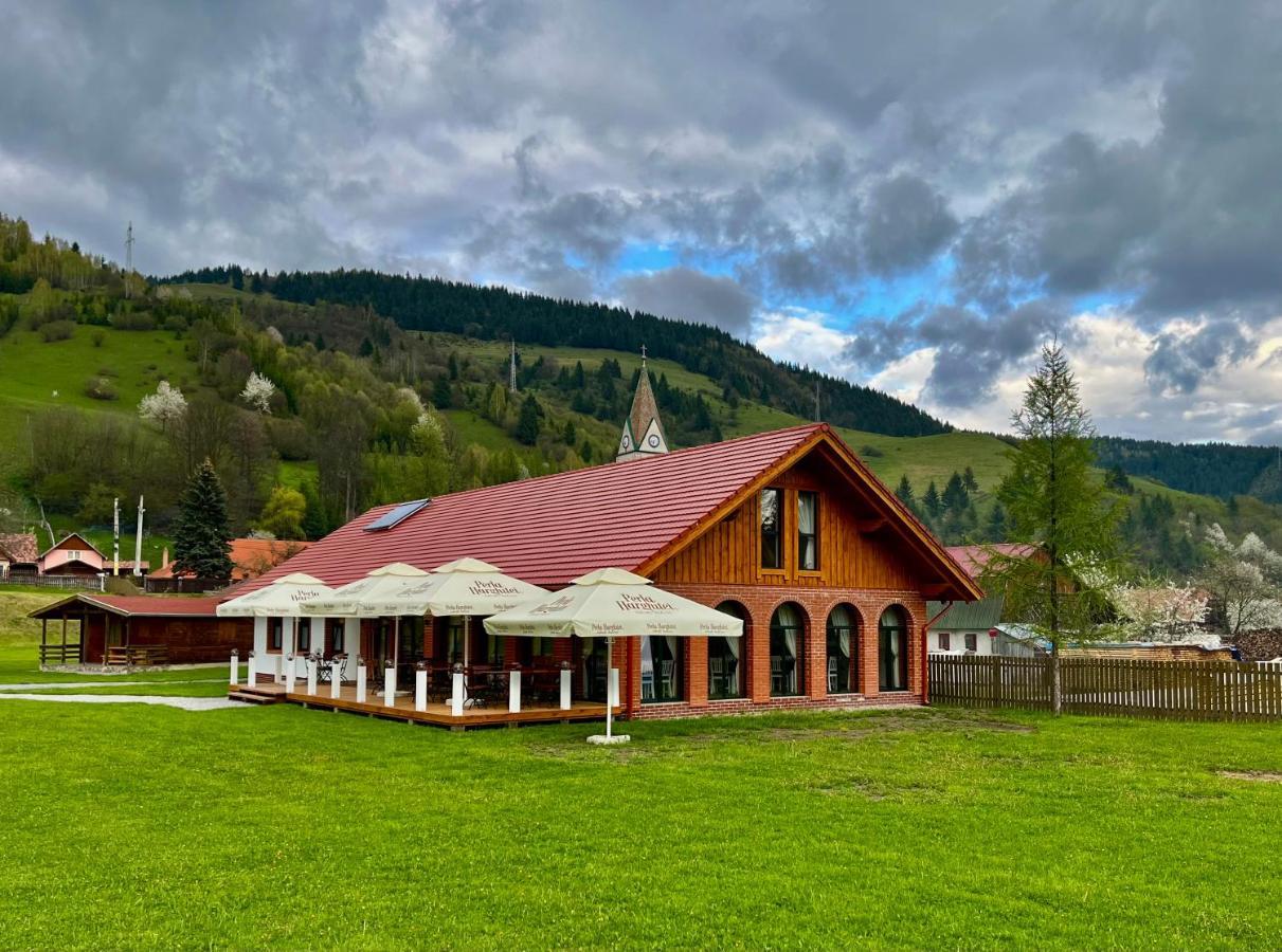 Biotour Camping & Restaurant Ghimes-Faget Exterior photo