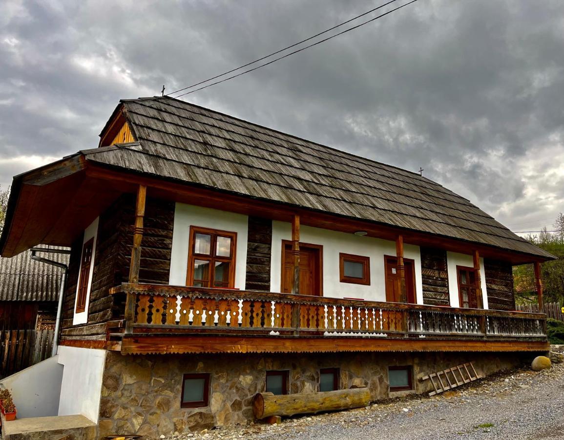 Biotour Camping & Restaurant Ghimes-Faget Exterior photo
