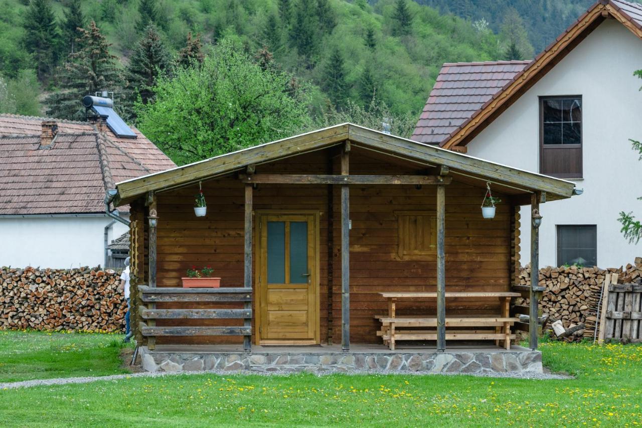 Biotour Camping & Restaurant Ghimes-Faget Exterior photo